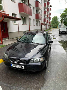 Volvo S60 2.4b (2 foto / 4)