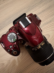 Nikon D3200 (2 foto / 2)