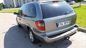 Chrysler Grand Voyager (9 foto / 10)