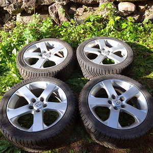 Mazda 17" 5x114,3 + lamellrehvid 8mm, 225/45 (1 foto / 5)