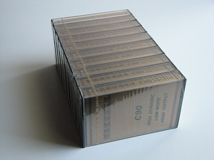 CASSETTE TAPE MAXWELL C90 – NEW (2 foto / 2)