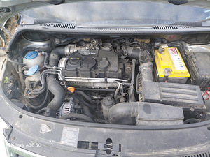 Volkswagen touran (8 foto / 8)