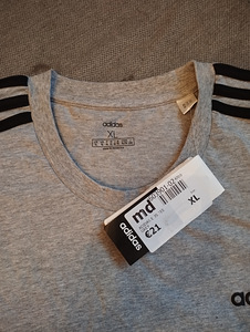 Universaalne uus adidas T-särk suurus XL (3 foto / 4)