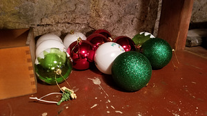 Рождественские украшения шары