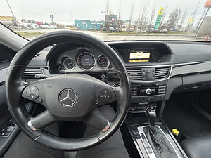 Mercedes benz w212 E200 CDI 2011 (8 foto / 10)