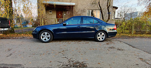 Mercedes-Benz E320 Avantgarde 3.2 V6 165kw LPG (3 foto / 9)