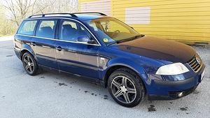 Volkswagen Passat (9 foto / 10)