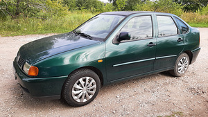 VOLKSWAGEN POLO 1.9D (5 foto / 9)