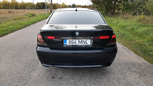 БМВ 745i (6 фото из 10)