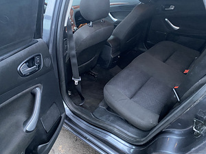 Ford Mondeo (8 foto / 9)