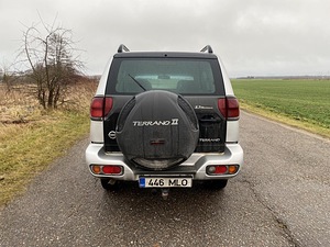NISSAN TERRANO 4x4 (4 foto / 8)