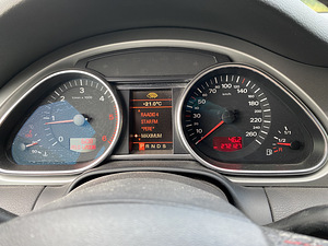 Audi Q7 3.0tdi 171kw (10 foto / 10)