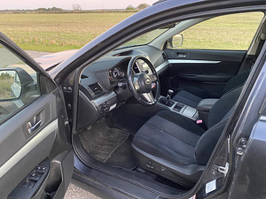 SUBARU LEGACY 4x4 (9 foto / 10)