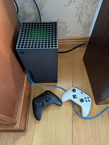 XBOX Series X (1 фото из 1)