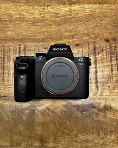 Sony A7II Body. E-mount (4 foto / 4)