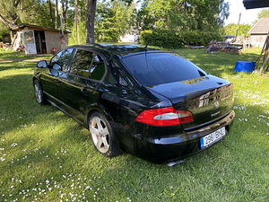 Skoda Superb 2008 (3 foto / 9)