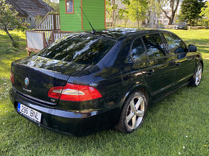 Skoda Superb 2008 (5 foto / 9)