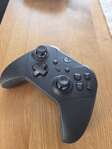 Xbox Controller - Xbox Elite Series 2 (2 foto / 4)