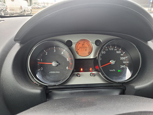 Nissan Qashqai (9 foto / 9)