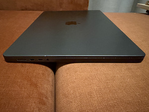 Macbook Pro M4 Pro (16-inch) (6 foto / 7)