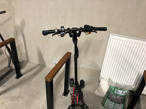 80 km/h Scooter Janobike T85 (6 foto / 6)