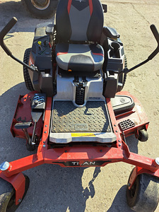 TORO Titan ZXM4875 MyRide - nullpöörderaadiusega murutraktor (3 foto / 5)