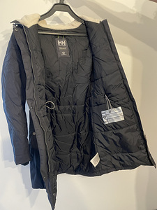 Helly Hanseni naiste parka - suurus M (3 foto / 4)