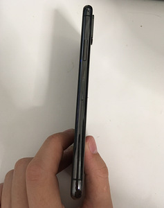 iPhone XS 64Gb (4 foto / 4)