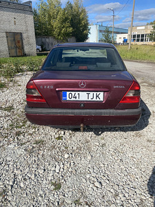 Mercedes w202 2.2d мануал (4 фото из 5)