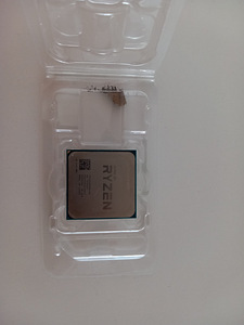 Ryzen 5 1600 + stock cooler (1 foto / 2)
