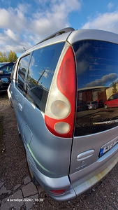 Toyota Yaris Verso varuosadeks (5 foto / 10)