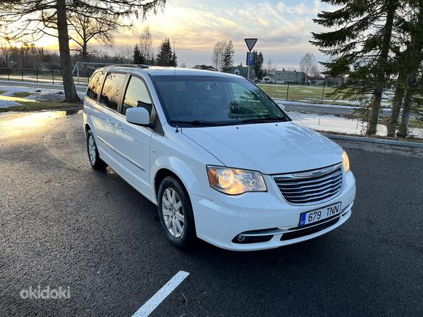 Chrysler Town & Country (foto #2)