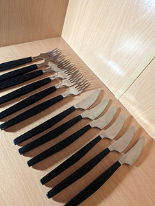Набор ретро-ножей и вилок (6 + 6)