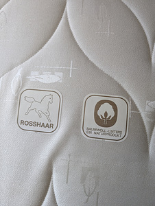 Täispuidust voodi koos madratsitega (3 foto / 8)
