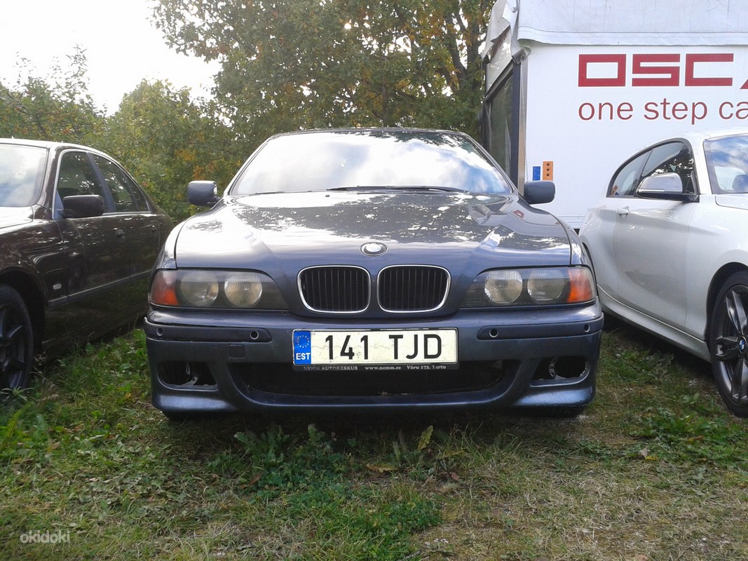 BMW E39 523i мануал 1999 (фото #11)