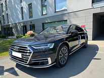 Audi A8 Long rent koos juhiga