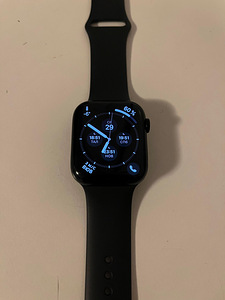 Apple Watch 7 45mm (3 foto / 5)