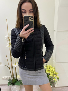 Куртка guess xs-s оригинал (1 фото из 3)