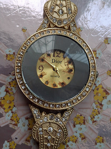 Часы Aldo, Dior (6 фото из 10)