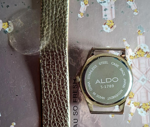 Часы Aldo, Dior (5 фото из 10)