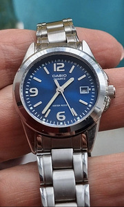 Женские наручные часы Casio (6 фото из 8)
