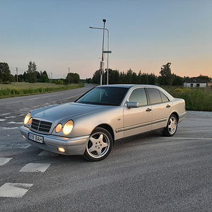 Müüa Mercedes W210 (3 foto / 13)