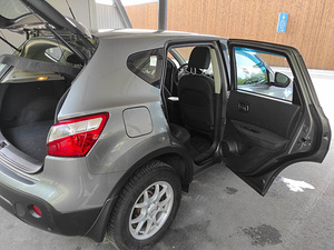 Nissan Qashqai 2012, 1.6 (3 foto / 10)