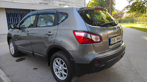 Nissan Qashqai 2012, 1.6 (7 foto / 10)
