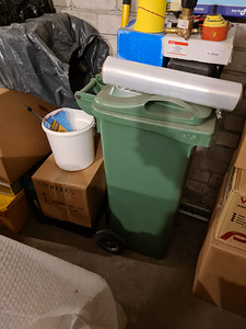 Kitsas prügikonteiner ratastel 130 L (1 foto / 1)