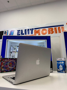 MacBook Air A1466 (2 фото из 4)