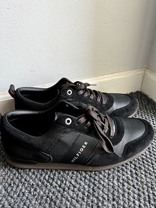 TOMMY HILFIGER VABAAJA JALANÕUD MEESTELE 44 (4 foto / 4)