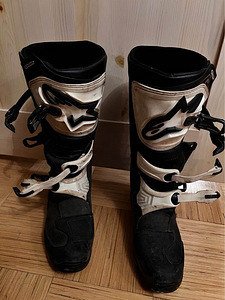 Alpinestars TECH 3. 44.5 suurus (2 foto / 5)