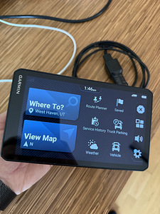 GPS GARMIN модель: dēzl OTR720 (2 фото из 9)