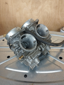 250cc karburaatorid (1 foto / 3)